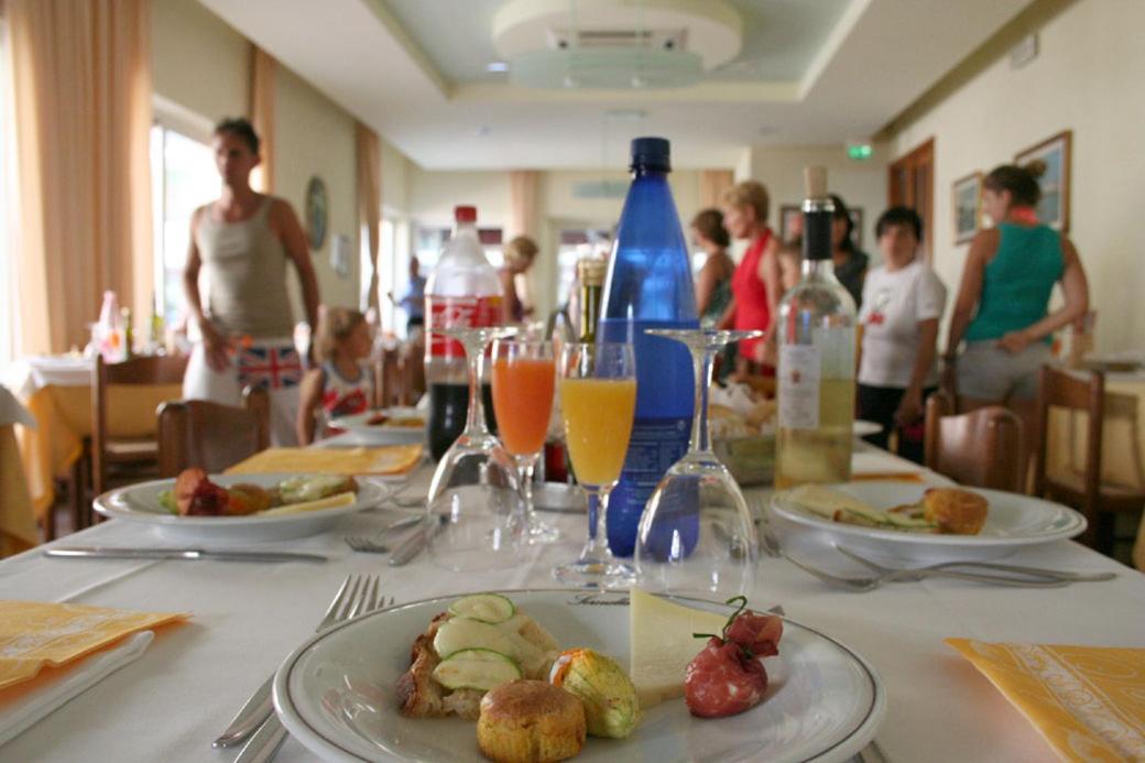Hotel Serenella Vintage Rimini Zewnętrze zdjęcie