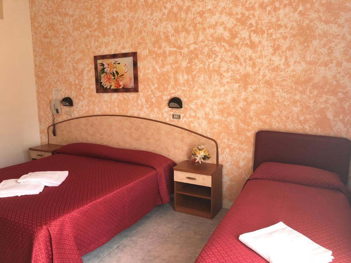 Hotel Serenella Vintage Rimini Zewnętrze zdjęcie