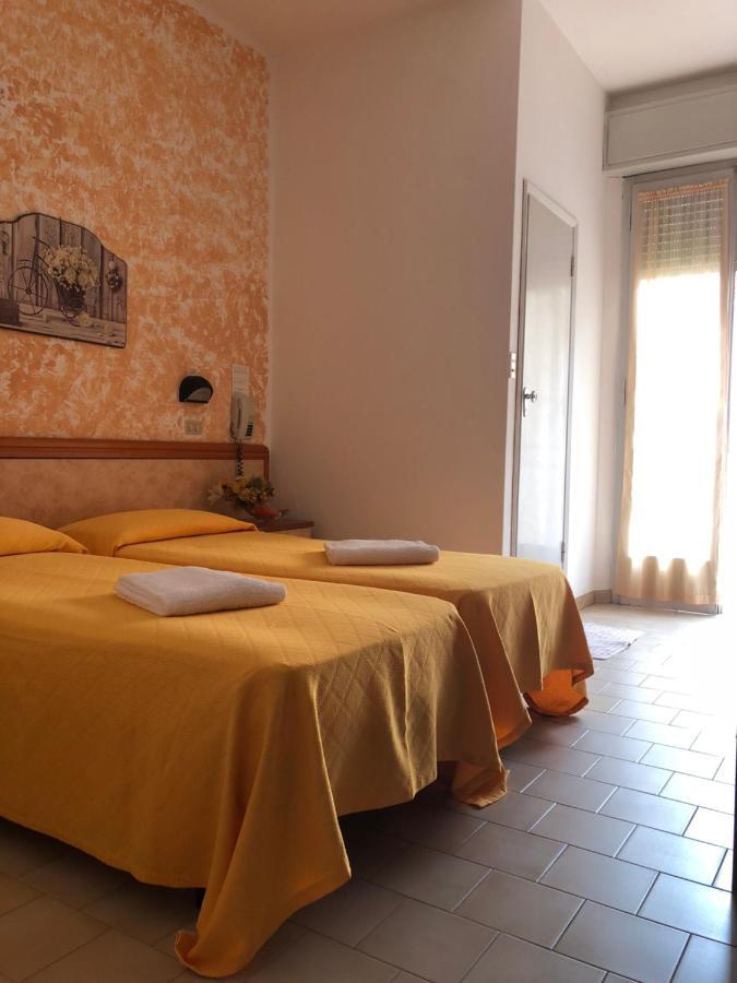 Hotel Serenella Vintage Rimini Zewnętrze zdjęcie