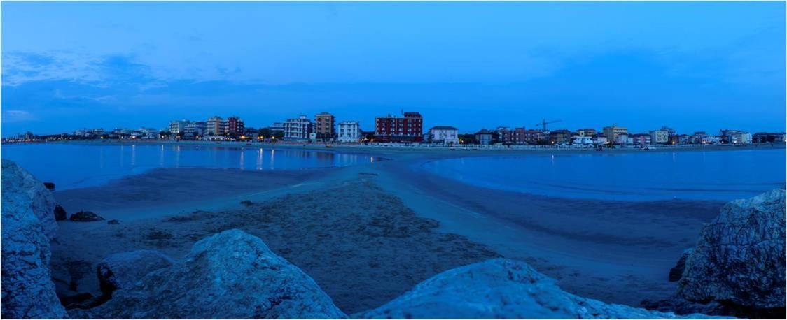 Hotel Serenella Vintage Rimini Zewnętrze zdjęcie